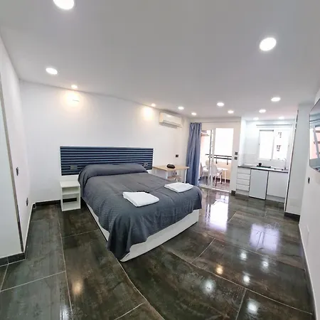Estudio Recien Reformado En 1 Linea Playa
