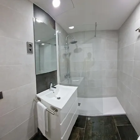 Estudio Recien Reformado En 1 Linea Playa